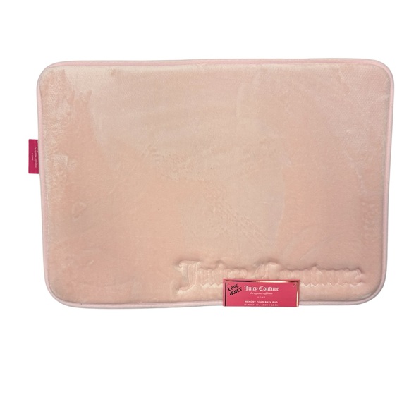 Juicy Couture BNWT Light Pink Velour Bathroom Mat - Picture 1 of 3